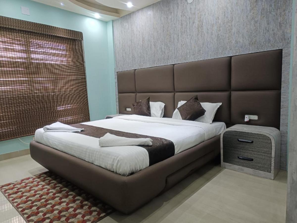 Green Heaven Shree Hotel Puri Exterior photo